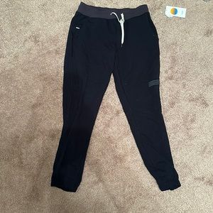 Brand new never worn Vuori Laguna Lounge Pant Woman’s